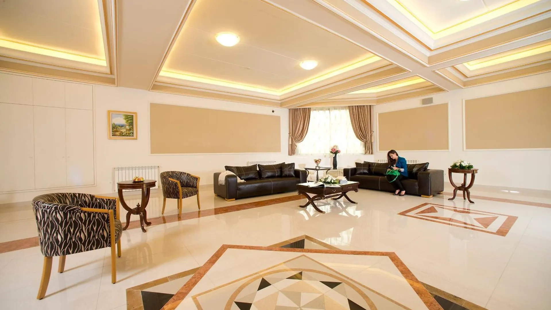Liqaa Hotel Beirut