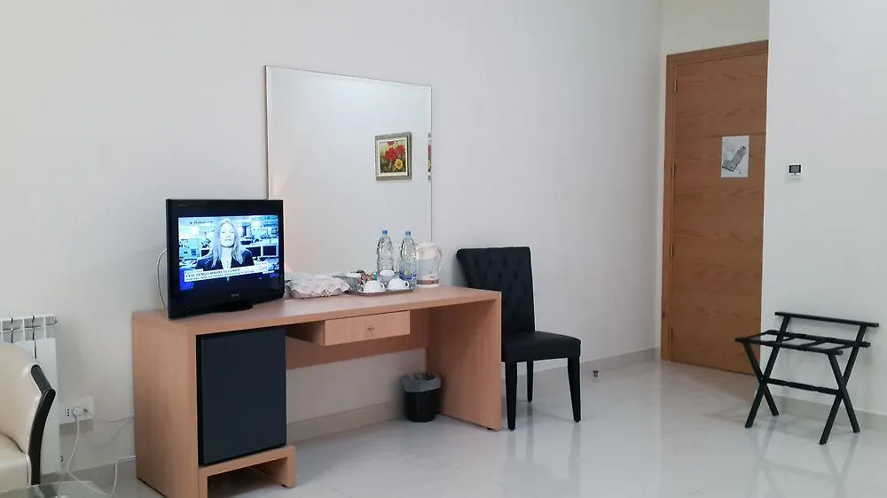 Liqaa Hotel Бейрут