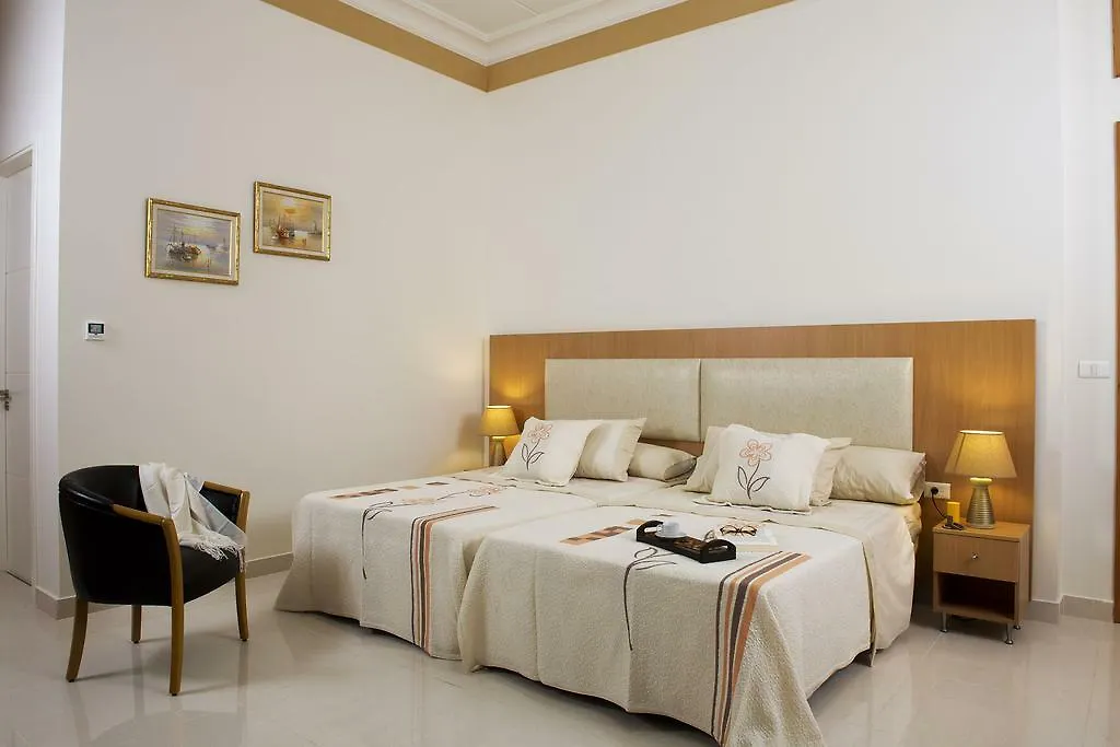 Liqaa Hotel Бейрут